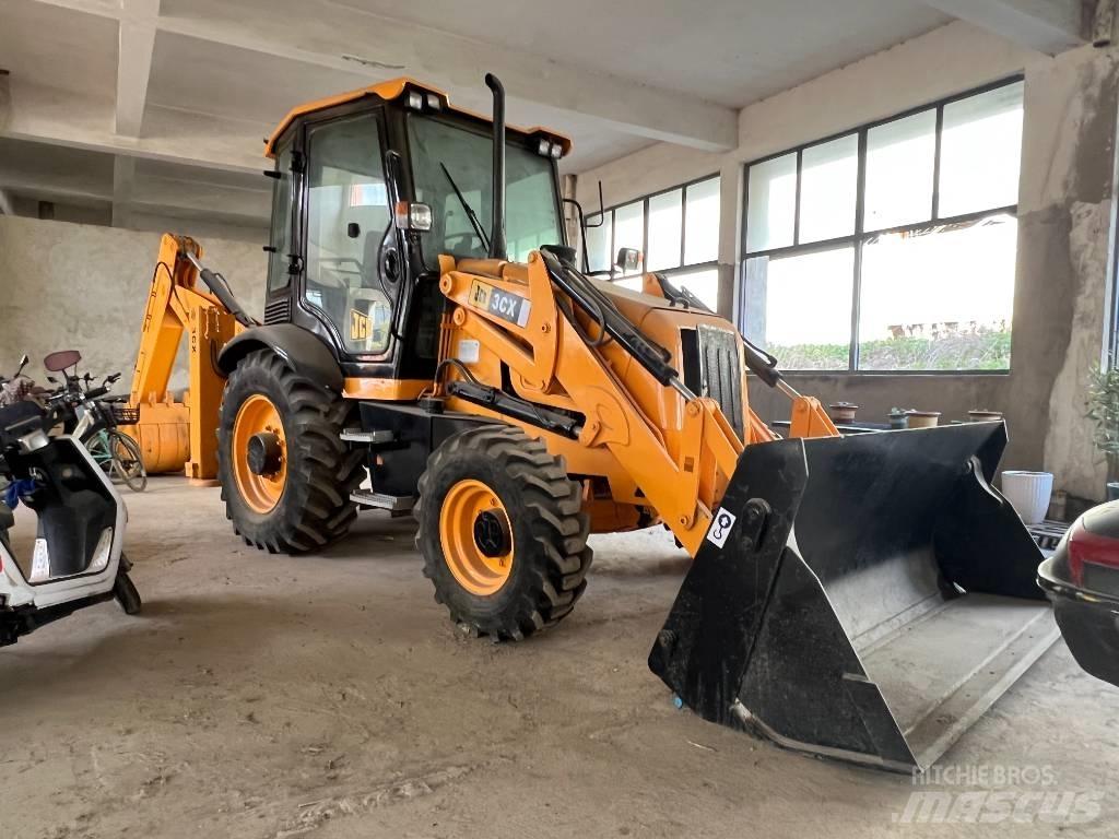 JCB 3 CX Koparko-ładowarki
