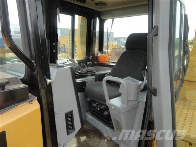CAT D 8 R Spycharki gąsienicowe