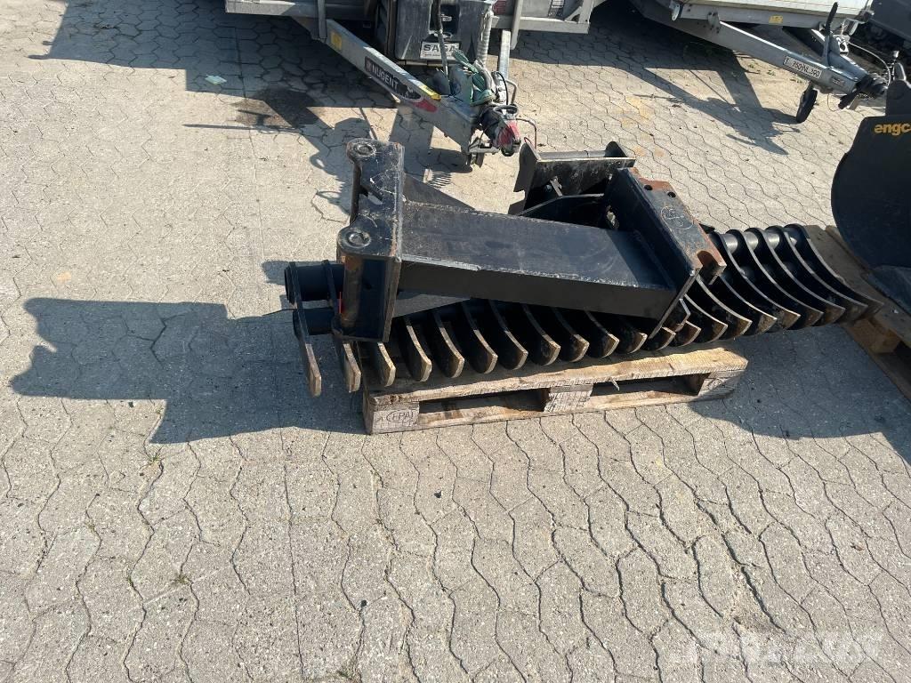 Takeuchi TB 260 Minikoparki