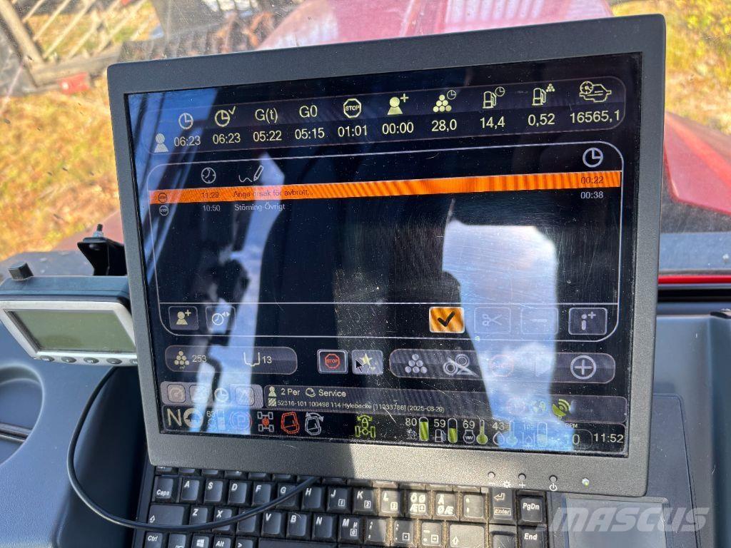 Komatsu 895 Forwardery