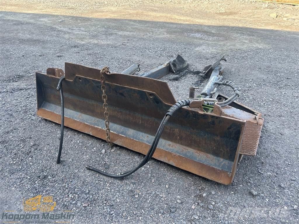 Valmet 890.3 Inne akcesoria