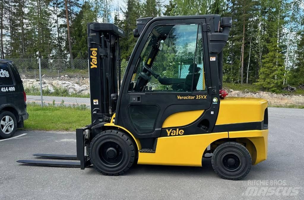 Yale GDP 35 VX Wózki Diesla