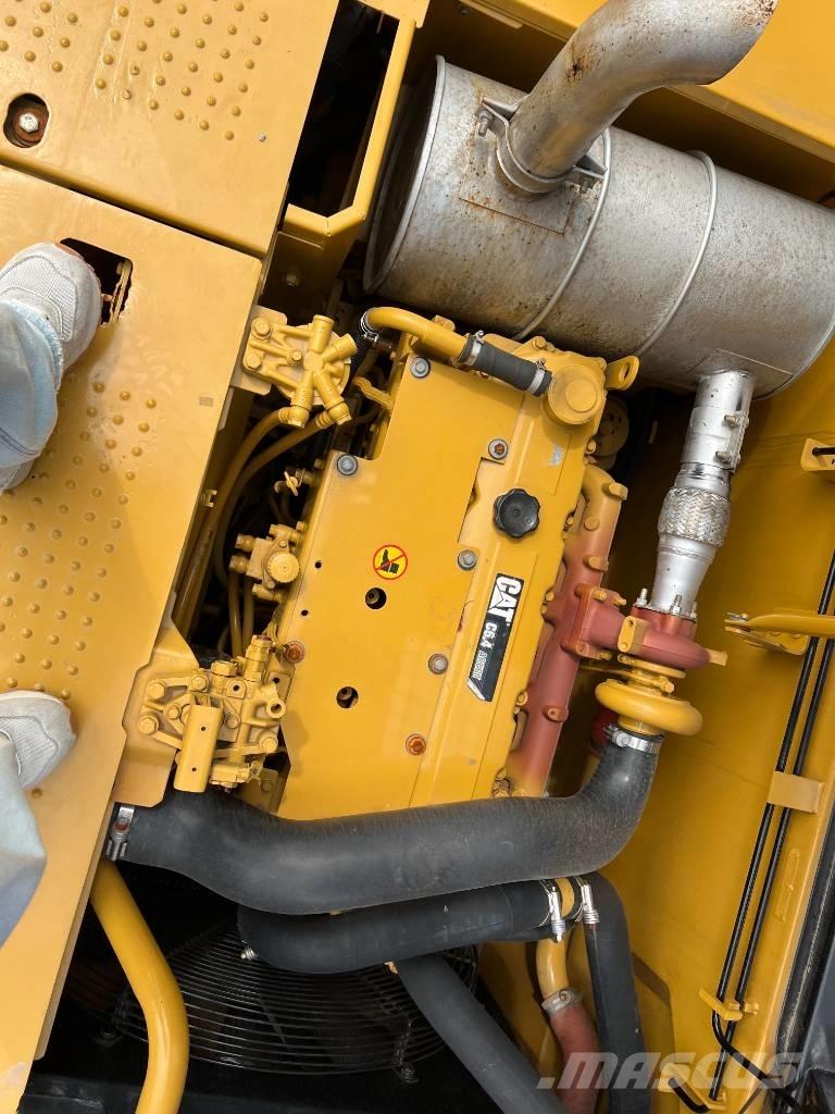 CAT 320 D Koparki gąsienicowe