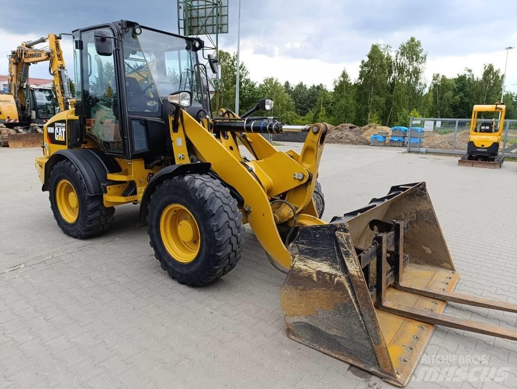 CAT 908M Ładowarki kołowe