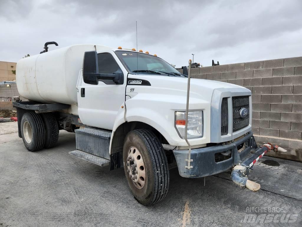 Ford F 650 Polewaczki
