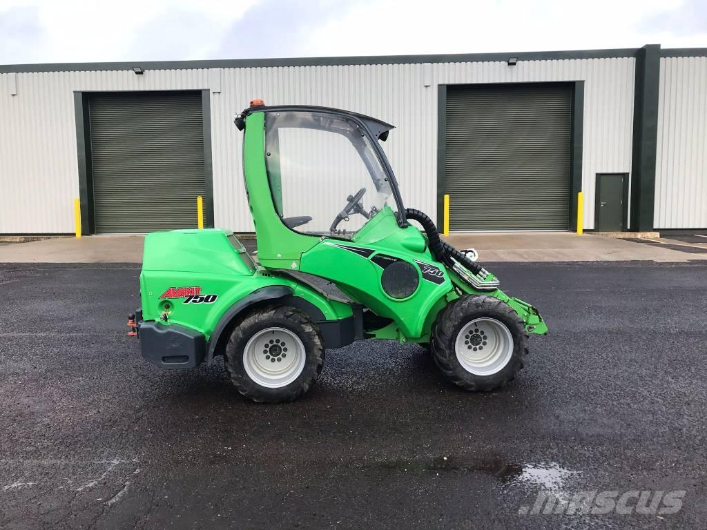 Avant 750 Ładowarki wielofunkcyjne