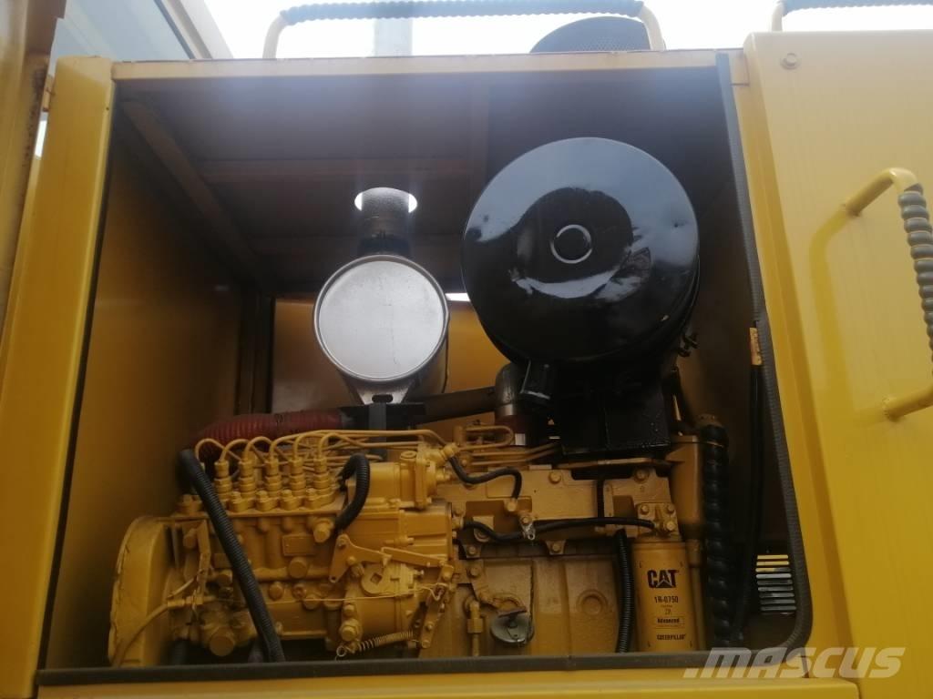 CAT 140 K Równiarki