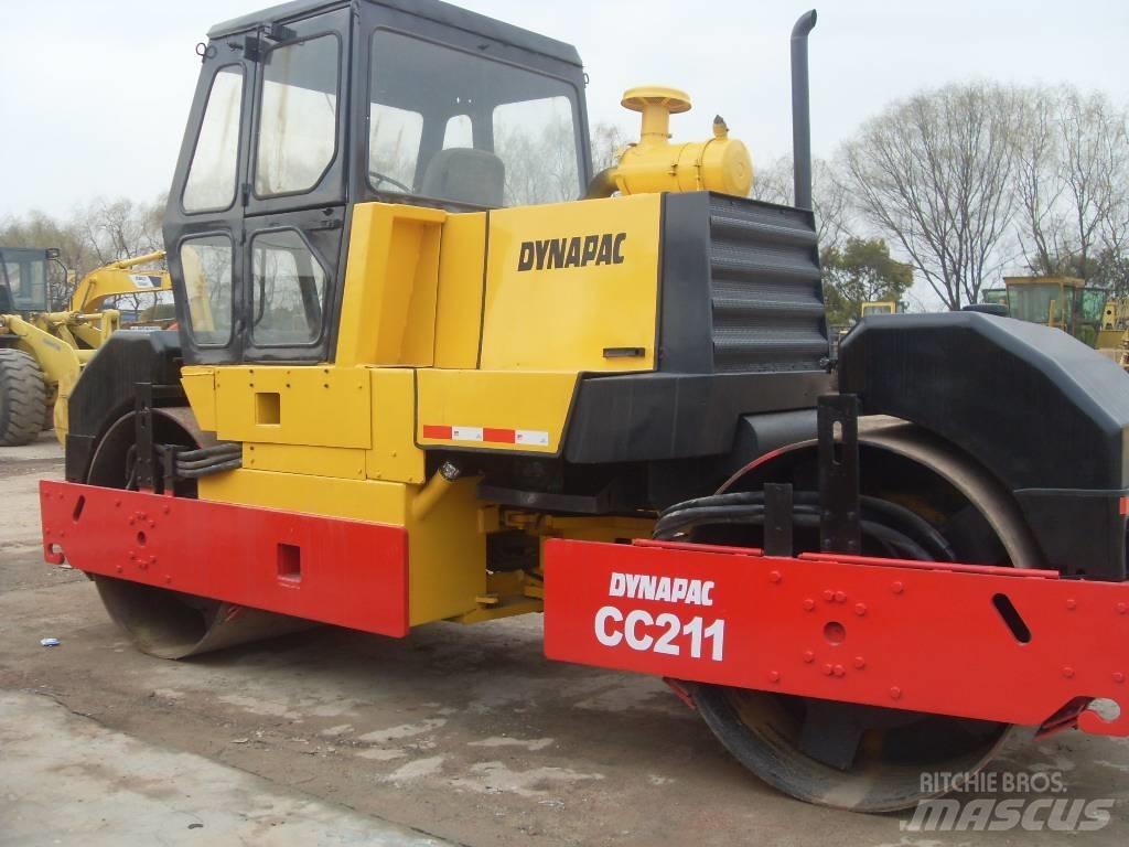 Dynapac CC 211 Walce dwubębnowe