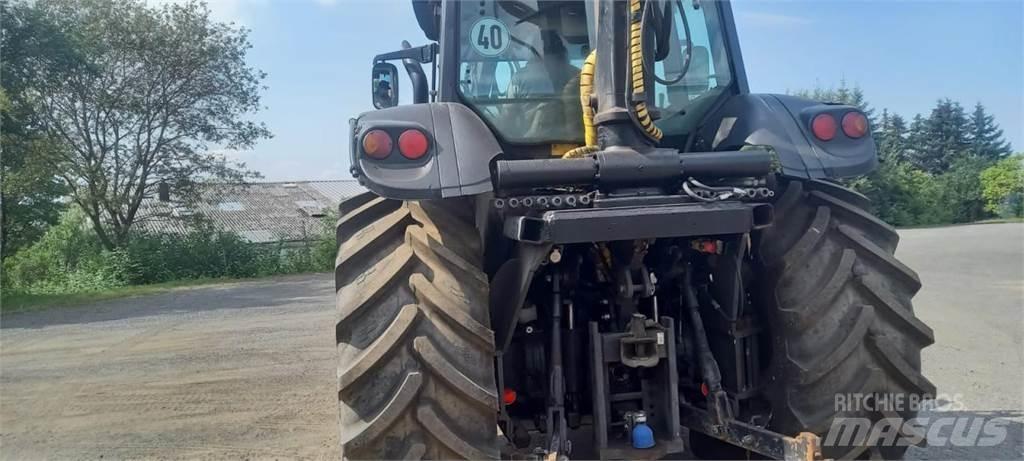 Valtra T130 Ciągniki rolnicze