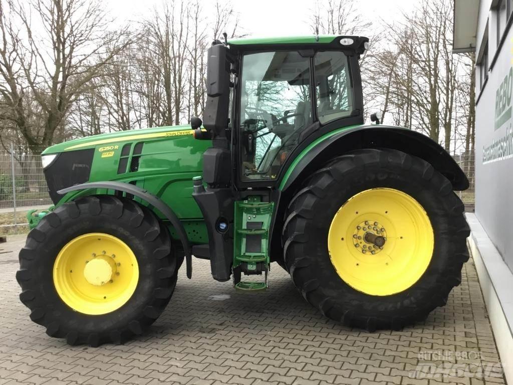 John Deere 6250R Ciągniki rolnicze
