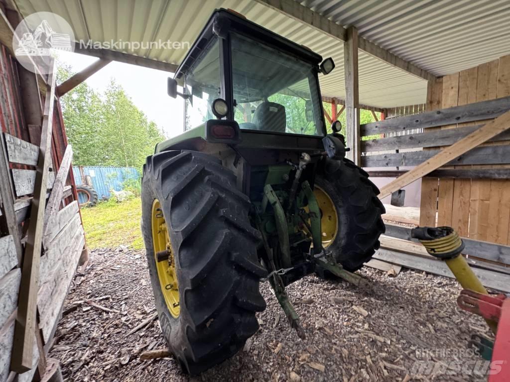 John Deere 4240 QR Ciągniki rolnicze