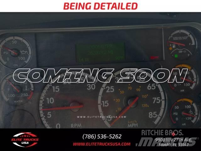 Freightliner M106 Inne