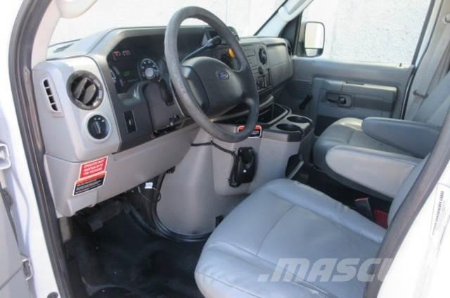 Ford E350 Samochody ratownicze pomocy drogowej