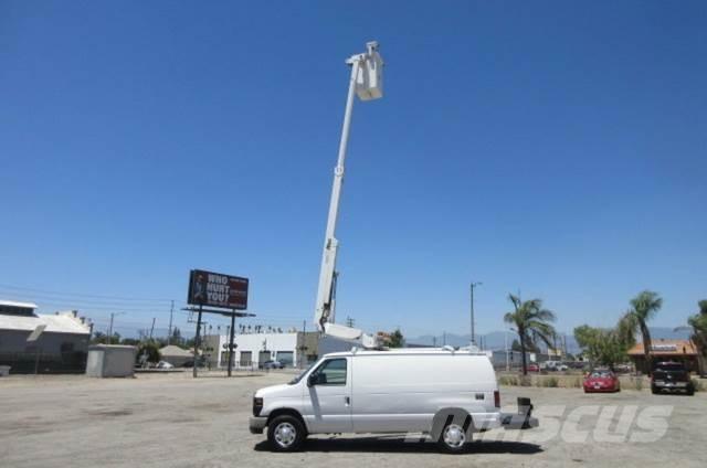 Ford E350 Samochody ratownicze pomocy drogowej