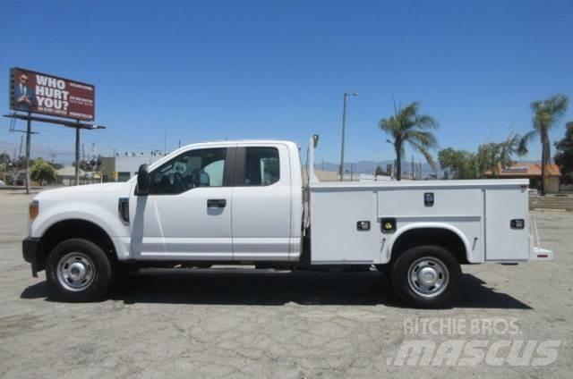 Ford F250 Samochody ratownicze pomocy drogowej