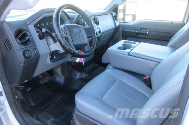 Ford F250 Samochody ratownicze pomocy drogowej