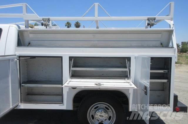 Ford F250 Samochody ratownicze pomocy drogowej