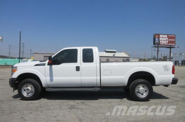 Ford F350 Samochody ratownicze pomocy drogowej