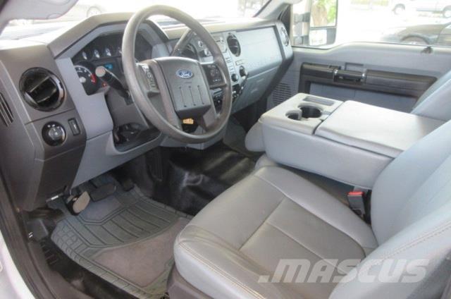 Ford F350 Samochody ratownicze pomocy drogowej