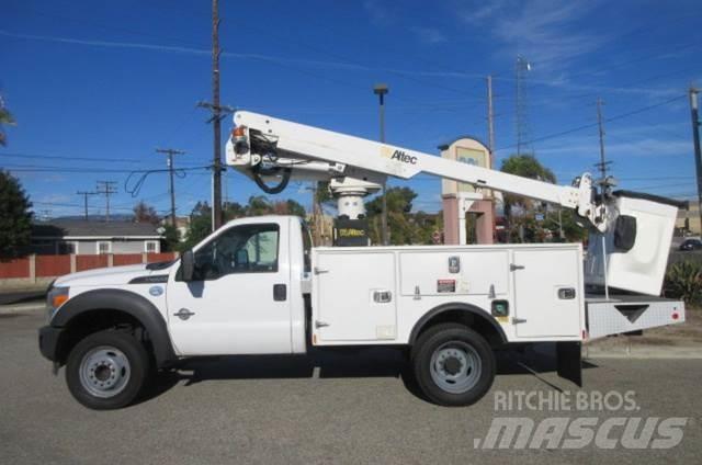Ford F450 Samochody ratownicze pomocy drogowej