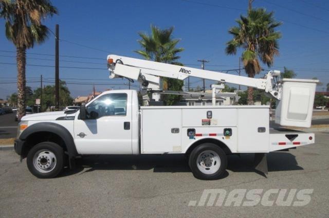 Ford F550 Samochody ratownicze pomocy drogowej