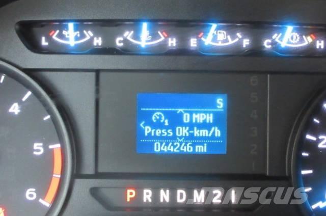 Ford F550 Samochody ratownicze pomocy drogowej