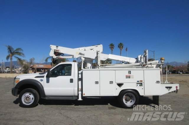 Ford F550 Samochody ratownicze pomocy drogowej