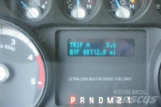Ford F550 Samochody ratownicze pomocy drogowej