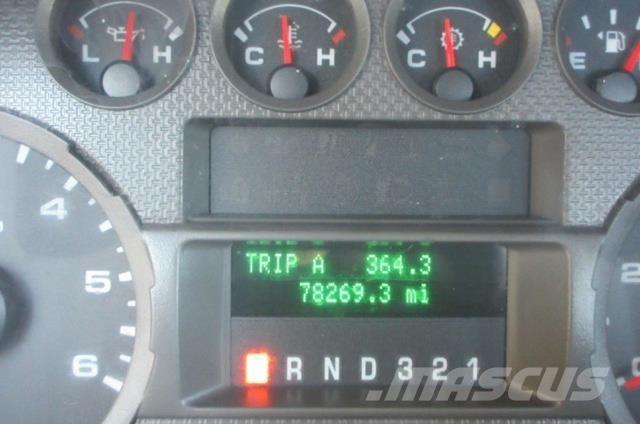 Ford F550 Samochody ratownicze pomocy drogowej