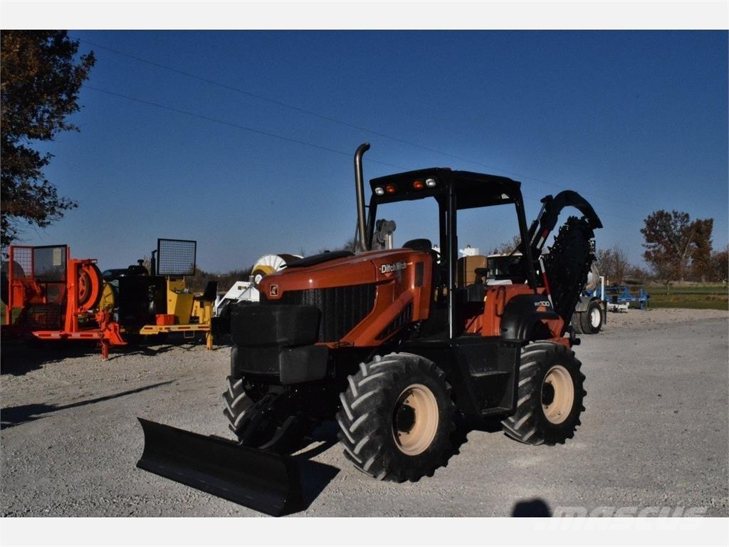 Ditch Witch RT100 Koparki łańcuchowe