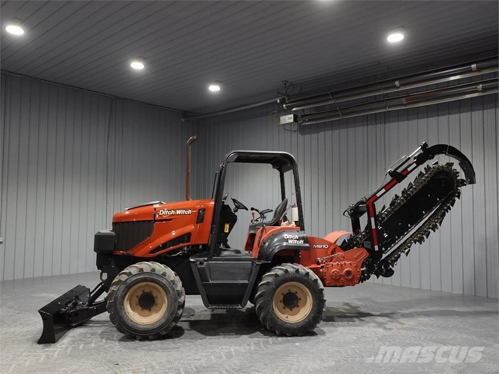 Ditch Witch RT100 Koparki łańcuchowe