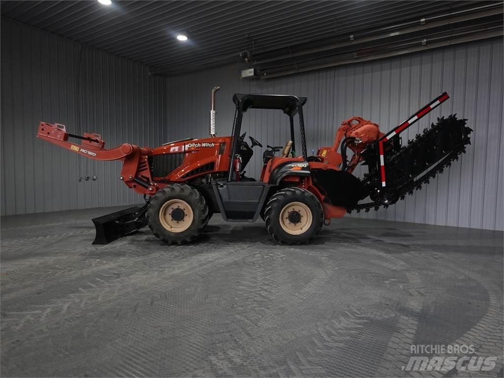 Ditch Witch RT120 Koparki łańcuchowe