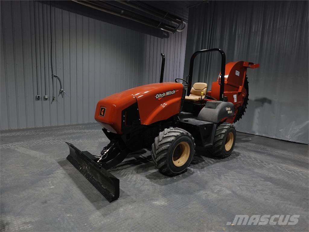 Ditch Witch RT55 Piły do skał i betonu