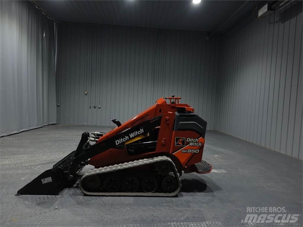 Ditch Witch SK850 Ładowarki burtowe