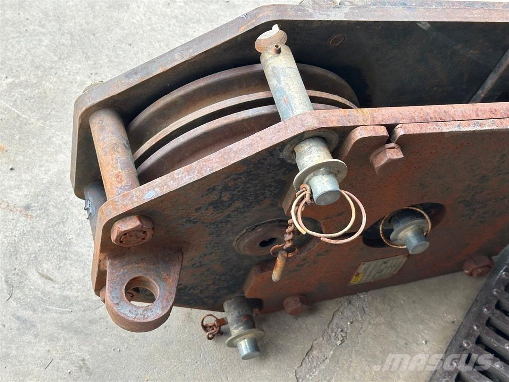 Johnson  Części do dźwigów oraz wyposażenie