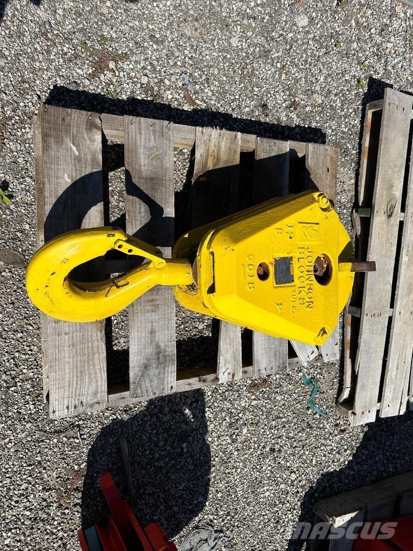 Johnson  Części do dźwigów oraz wyposażenie