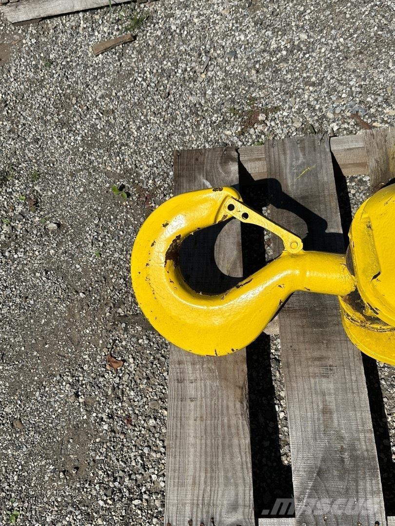 Johnson  Części do dźwigów oraz wyposażenie