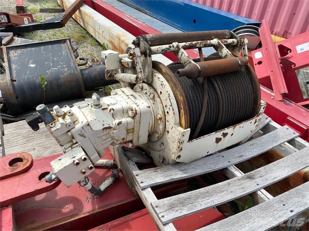 Terex  Podnośniki, wciągarki i windy towarowe