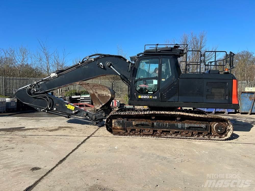 JCB 220X Koparki gąsienicowe