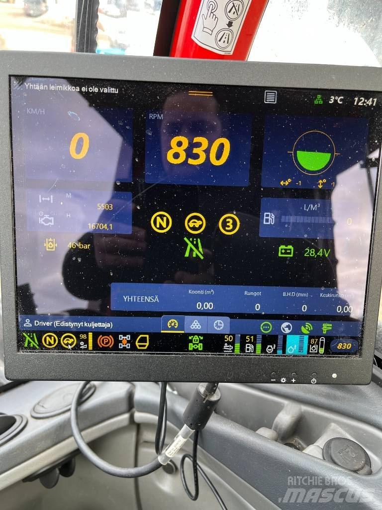 Komatsu 911.7 Harwestery