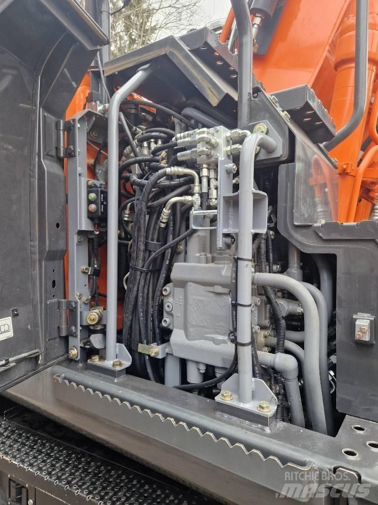 Hitachi ZX 145 W-6 Koparki kołowe