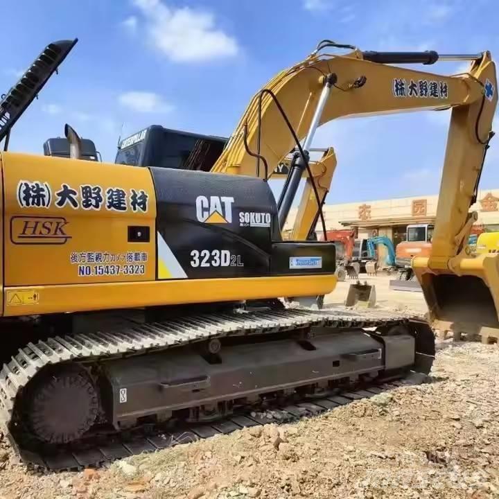 CAT CAT323D2L Koparki gąsienicowe