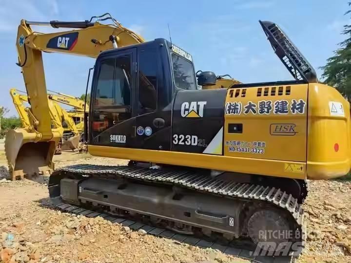 CAT CAT323D2L Koparki gąsienicowe