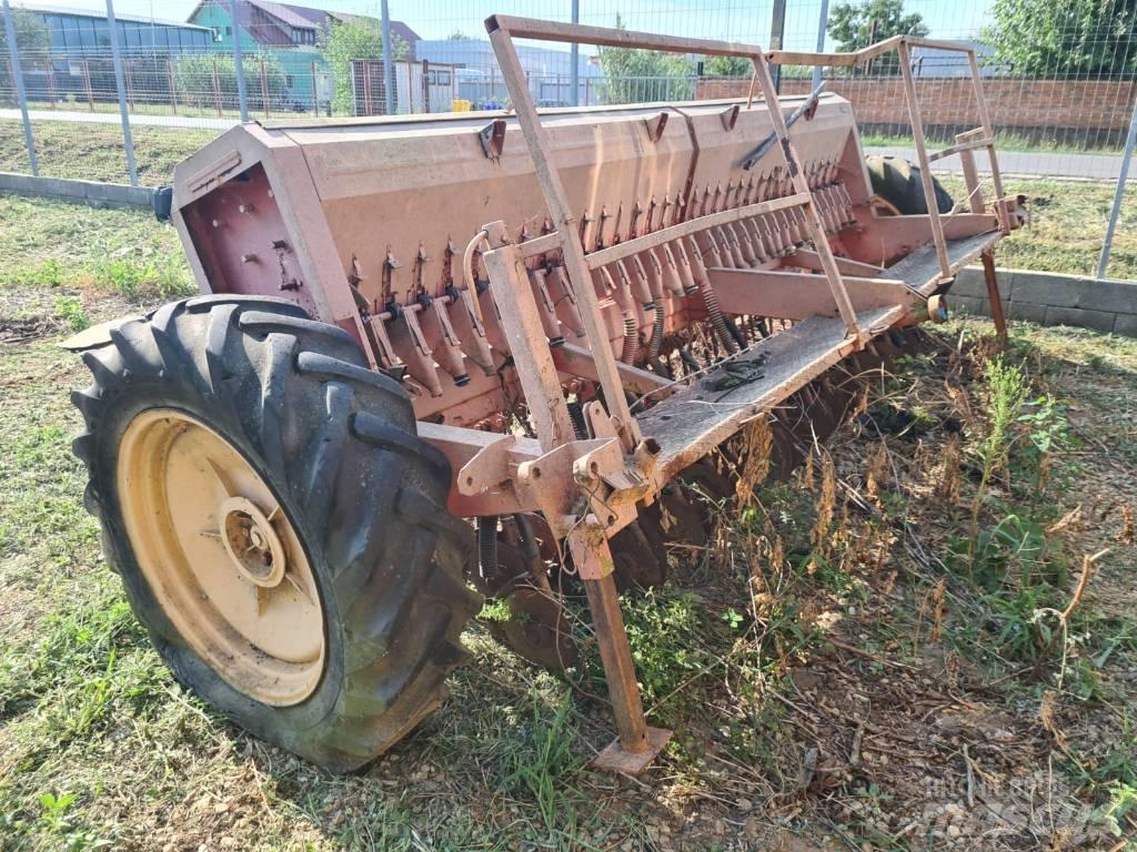 Kuhn 4M Siewniki kombinowane