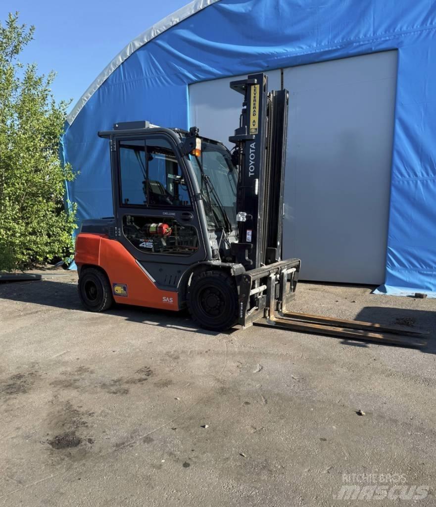 Toyota truck 8 FD40N Wózki Diesla