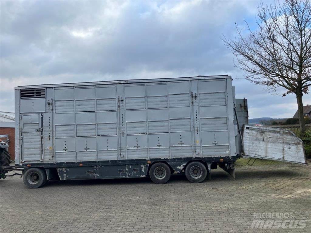 Pezzaioli 3-Stock Naczepy do transportu zwierząt