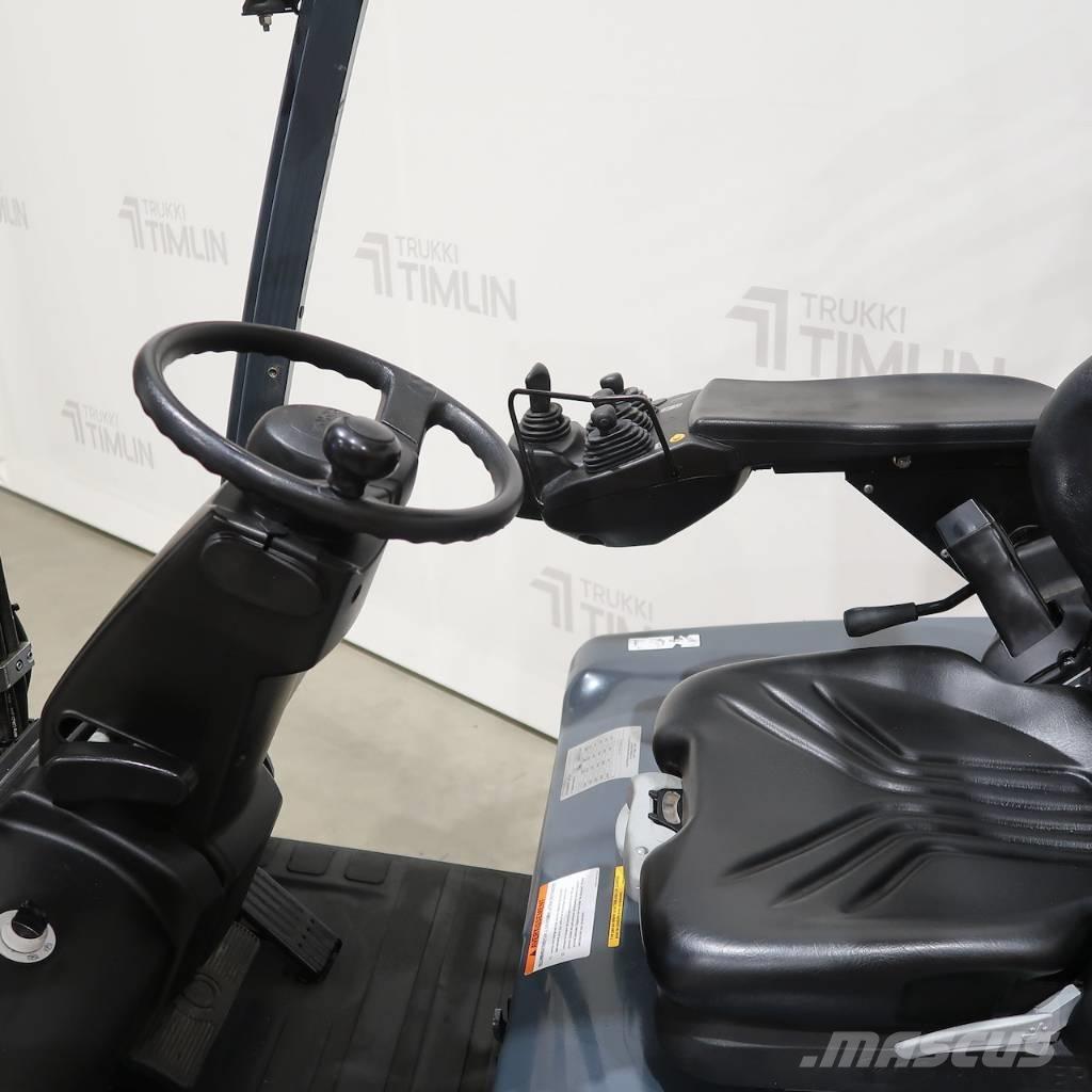 Toyota 8FBMT25 Wózki elektryczne