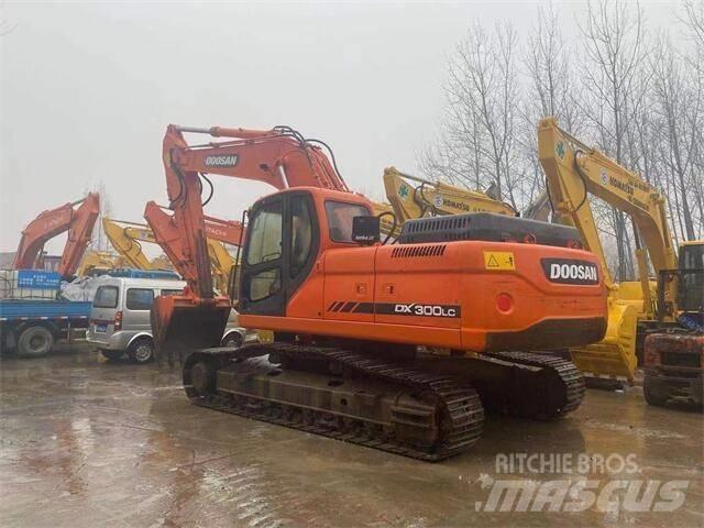 Doosan DX 300 Koparki gąsienicowe