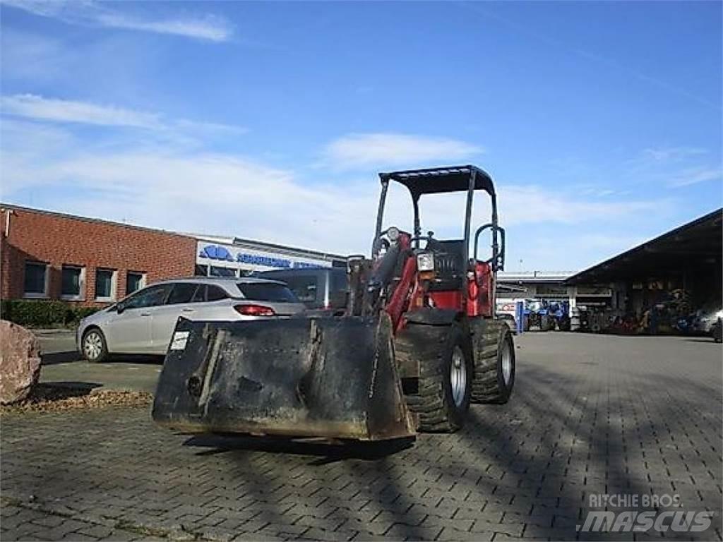 Schäffer 2430 Ładowarki kołowe
