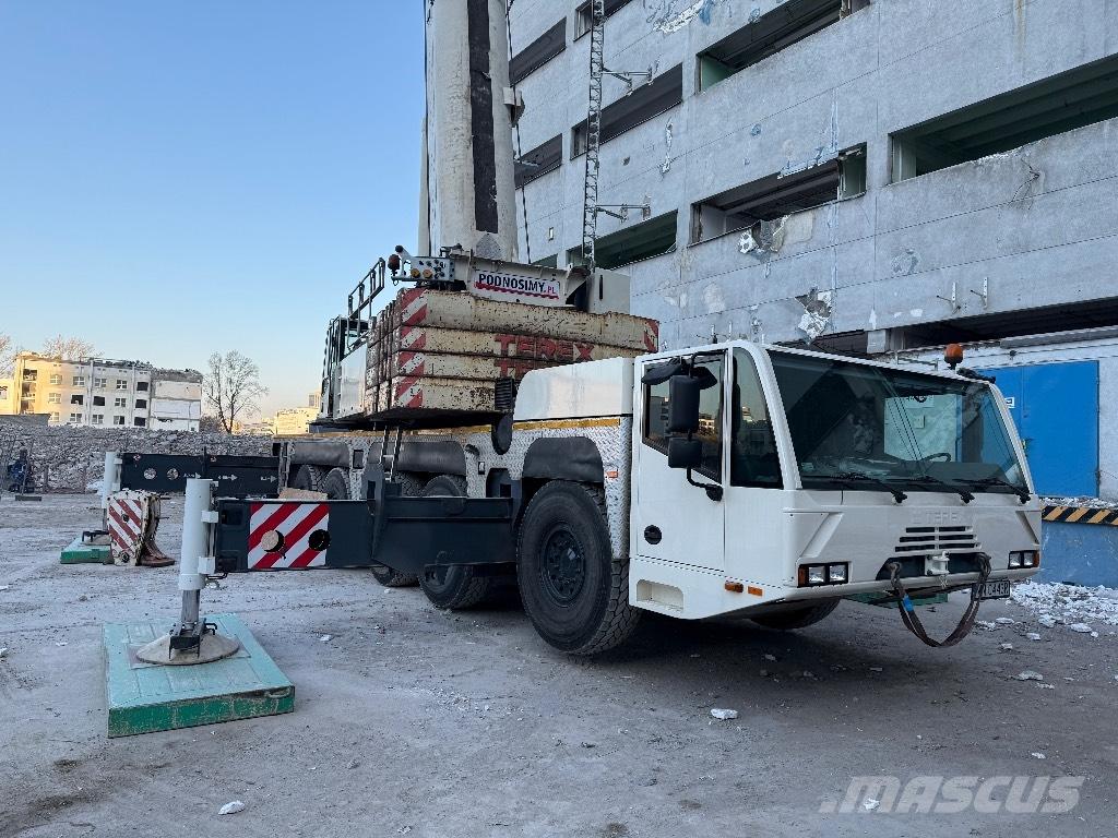 Demag AC 200-1 Żurawie szosowo-terenowe